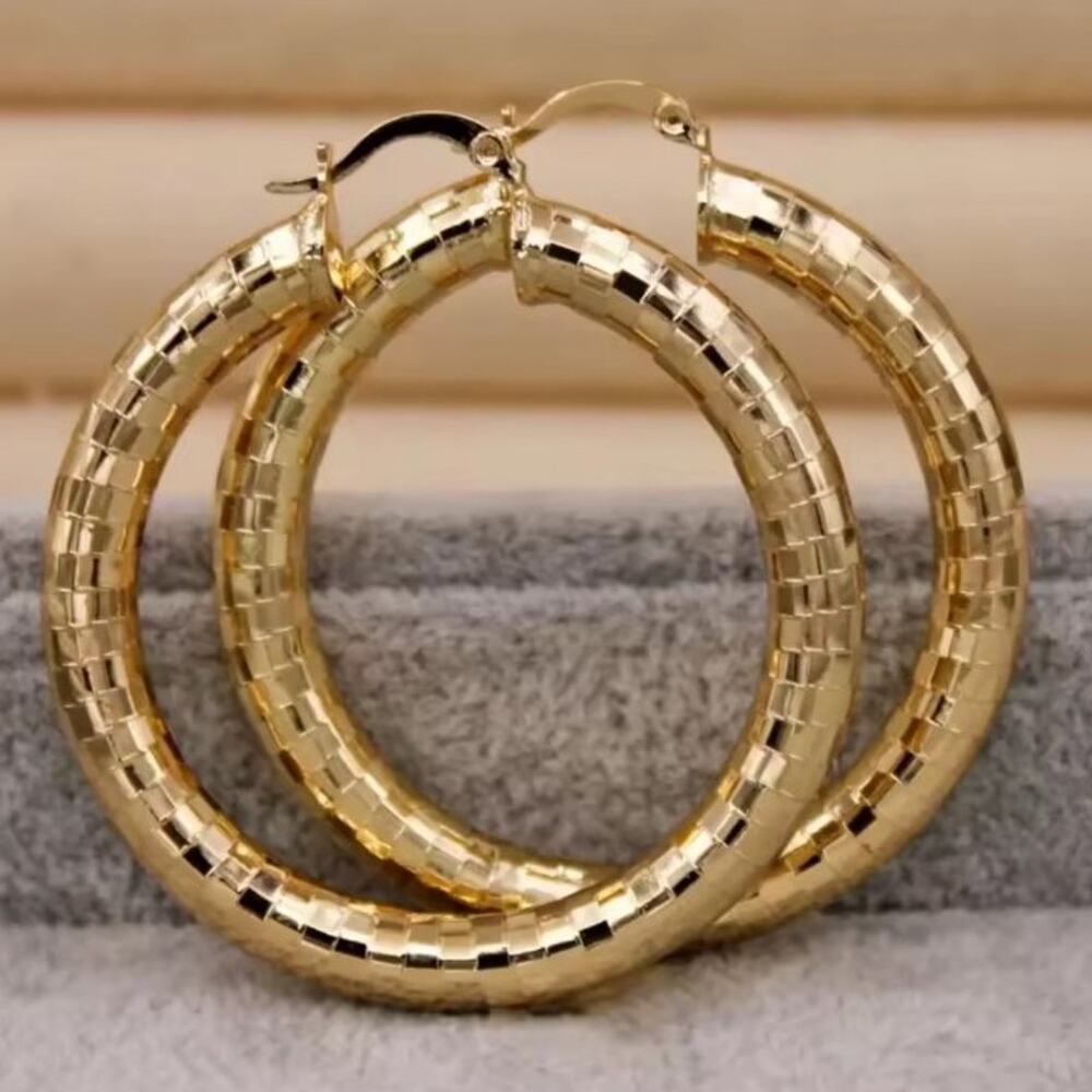 18k Gold Plated 1.5 in. x 4 mm. Hoop Earrings Women's 70s 80s Disco Fashion Gift
